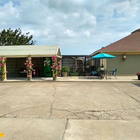 Southern Comfort Suites Mayfield Exteriör bild